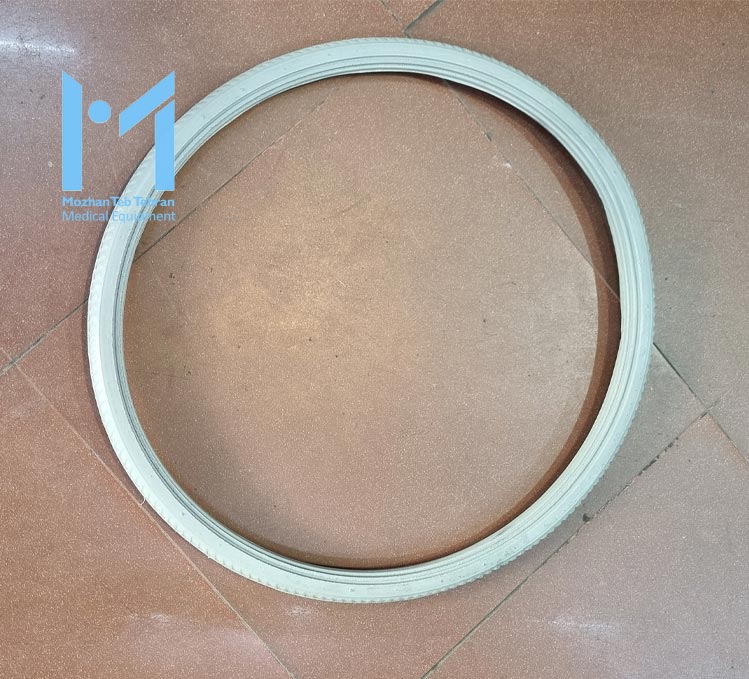 wheelchair-rear-wheel-132 لاستیک توپر ویلچر در فروشگاه موژان طب تهران